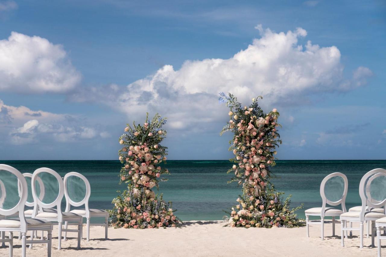 The Ritz-Carlton, Aruba Hotel Palm Beach Exterior foto